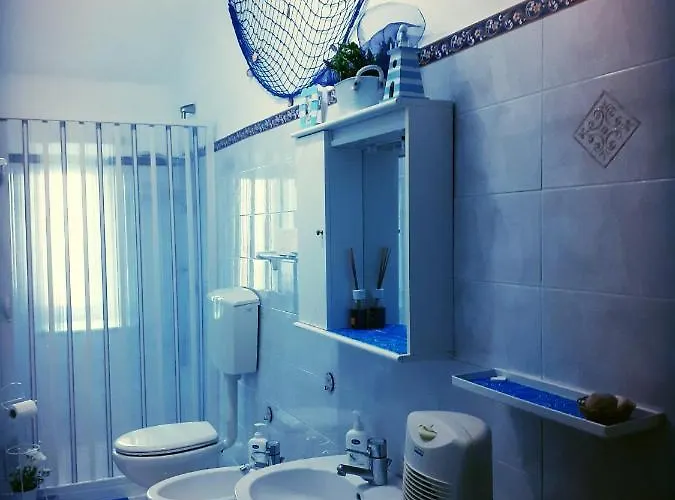 La Maison Des Caprices_ _stazione_5terre * La Spezia